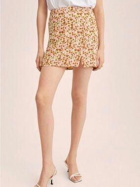 Mango Mini Skirt in Yellow Floral